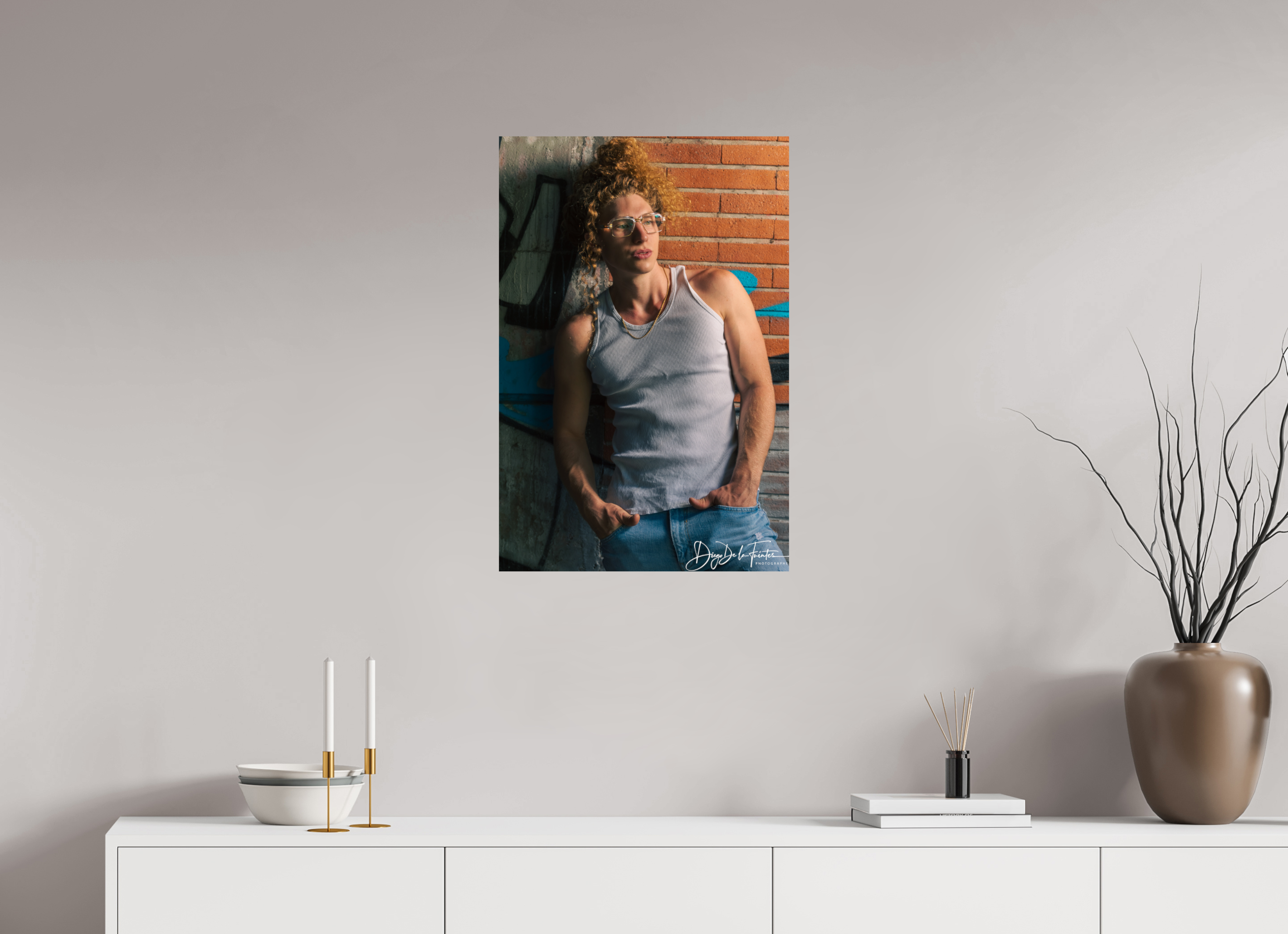 50 x 75 cm, Photo Print On Fuji Crystal DP II Portrait Urbain sur Briques