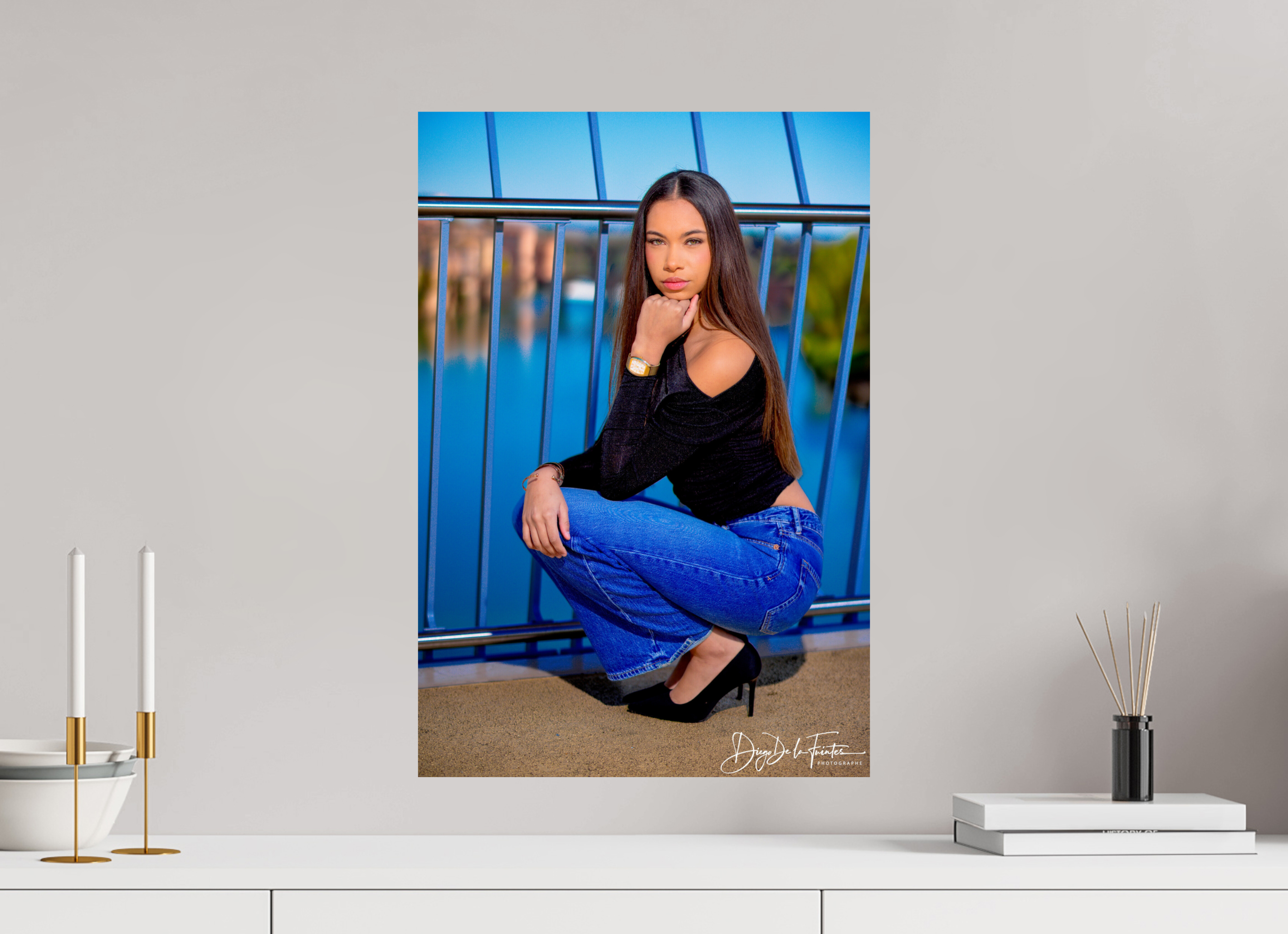 40 x 58,9 cm, Photo Print On Fuji Crystal DP II Perspective Bleue : Portrait Contemporain par Diego De la Fuintes