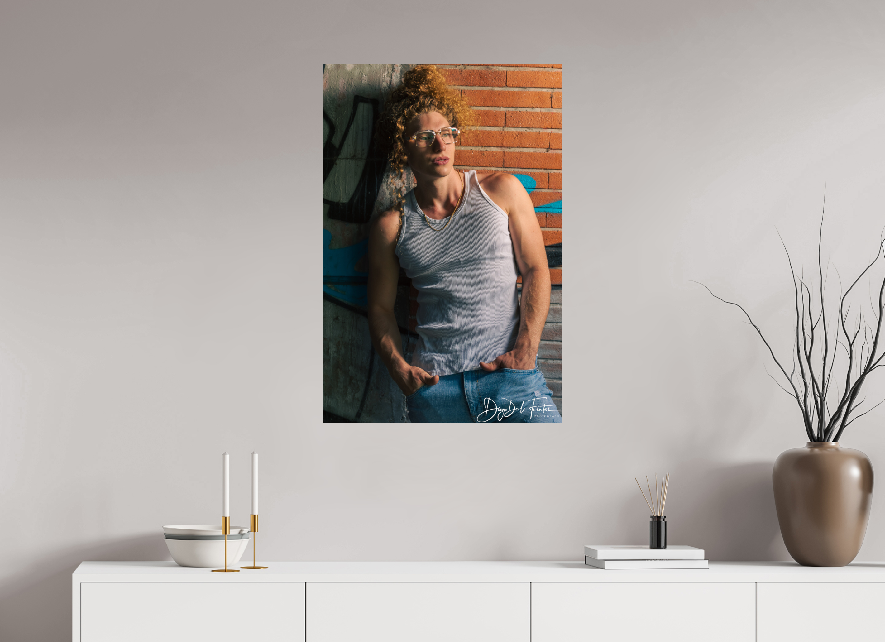60 x 90 cm, Photo Print On Fuji Crystal DP II Portrait Urbain sur Briques