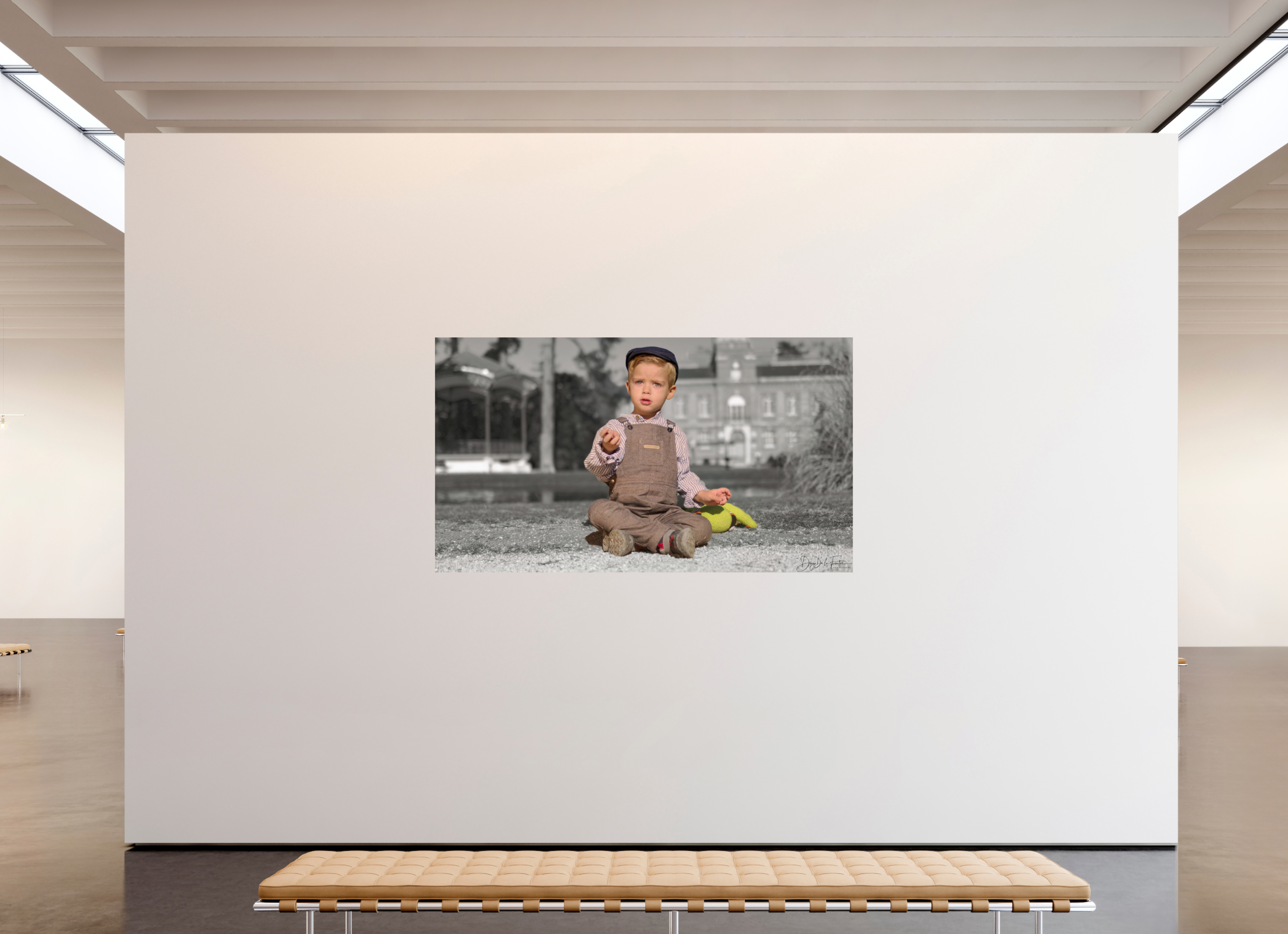 208 x 117 cm, Diego De la Fuintes Regard d'Innocence – Le Petit Gavroche